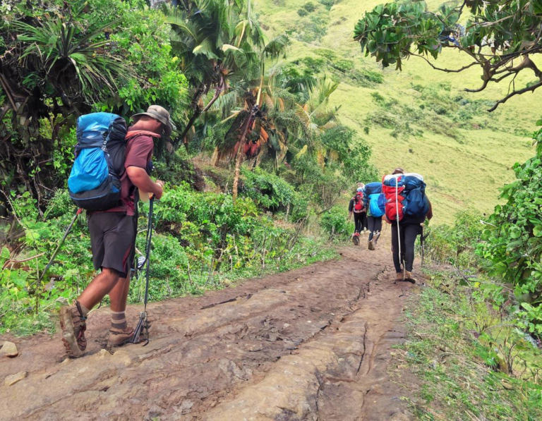 Persiapan Trekking di Pulau Rinca